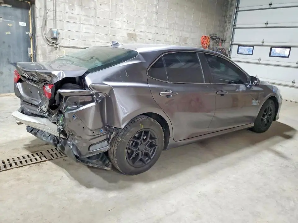 2019 TOYOTA CAMRY LE  