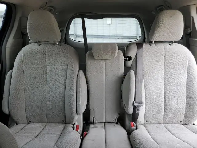2011 TOYOTA SIENNA LE  