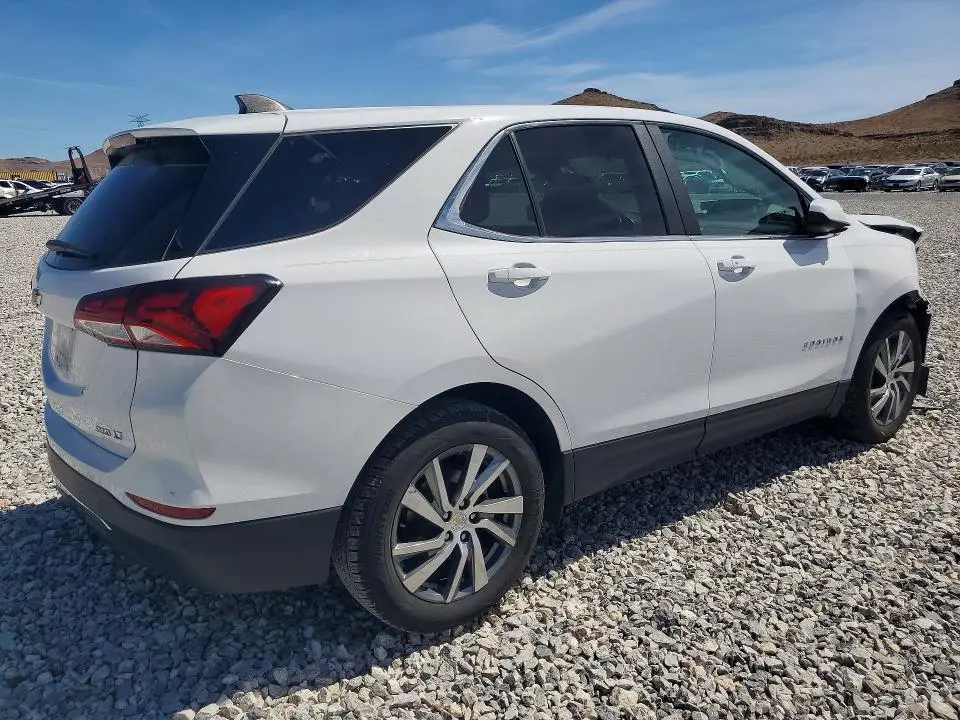 2022 CHEVROLET EQUINOX LT  
