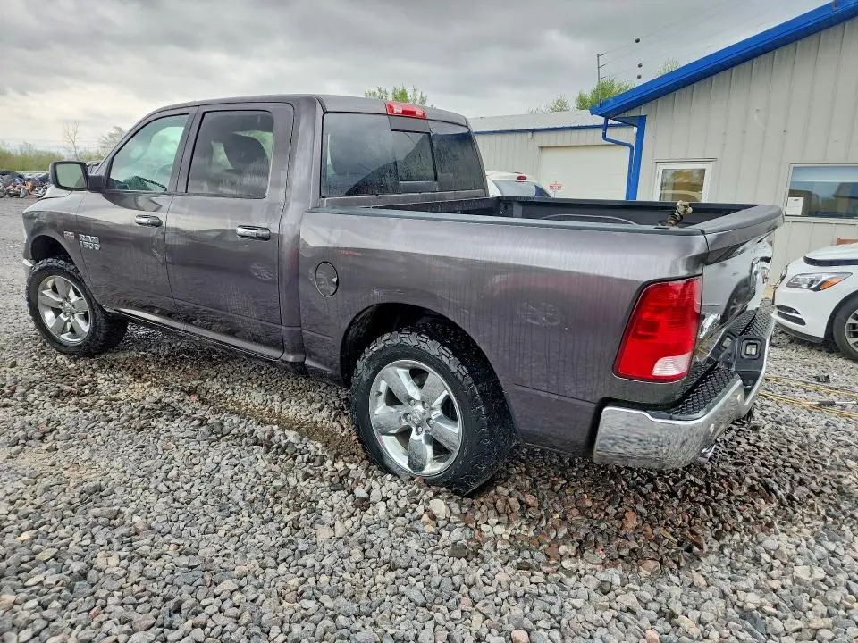 2018 RAM 1500 SLT  