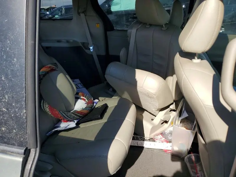 2011 TOYOTA SIENNA XLE 8-PASSENGER  