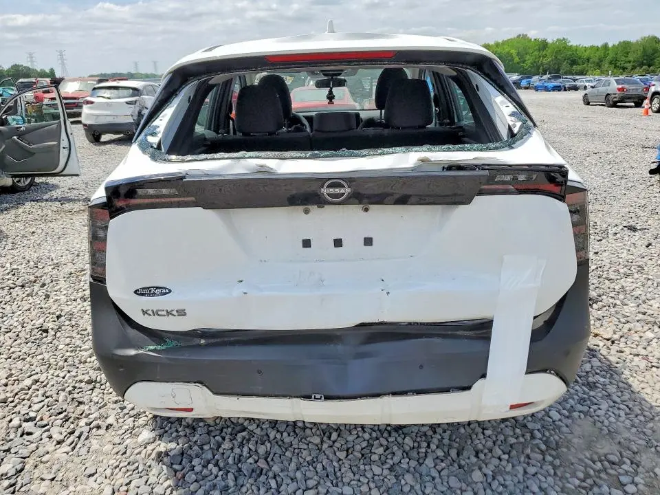2025 NISSAN KICKS S  