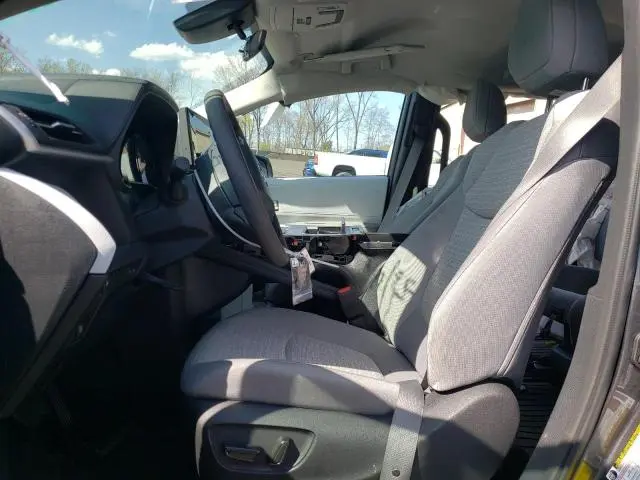 2025 TOYOTA SIENNA LE  
