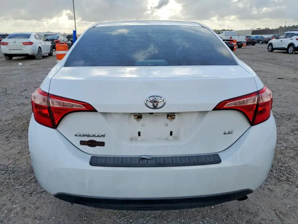 2018 TOYOTA COROLLA LE  