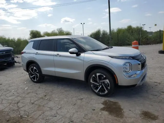 2024 MITSUBISHI OUTLANDER SE