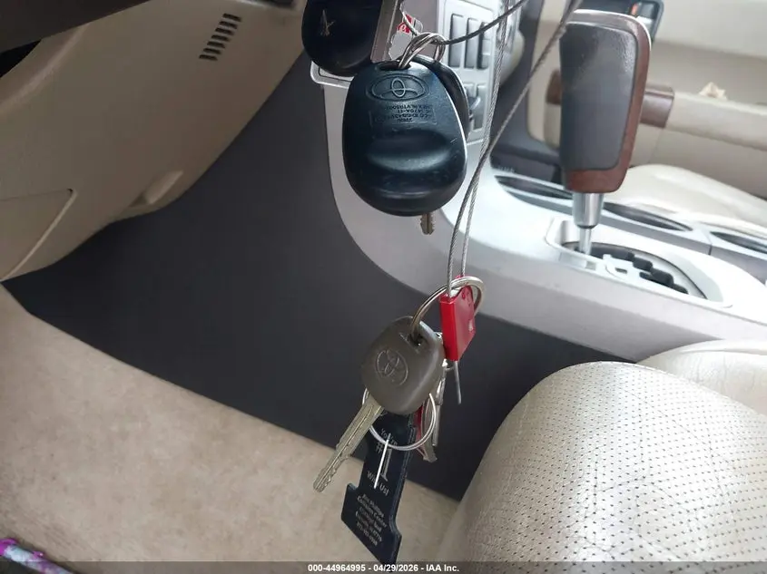 2010 TOYOTA SEQUOIA PLATINUM 5.7L V8