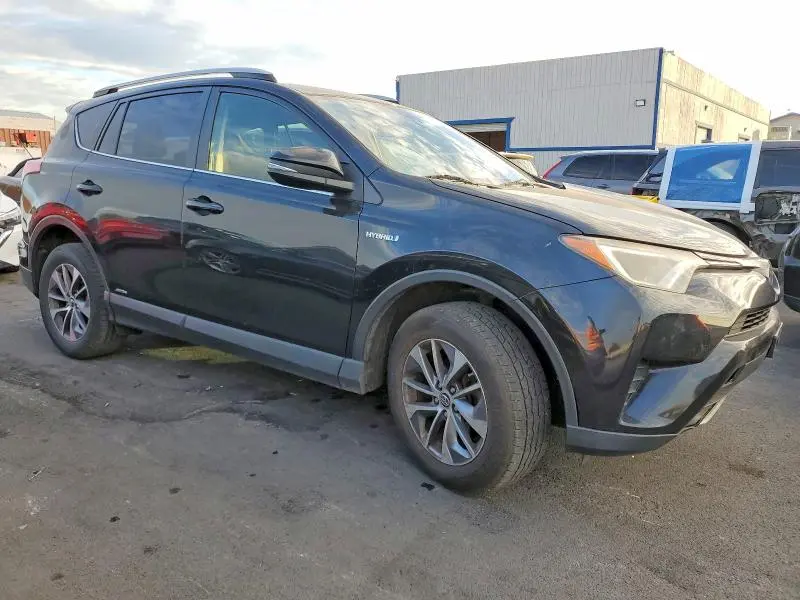 2018 TOYOTA RAV4 HV LE  
