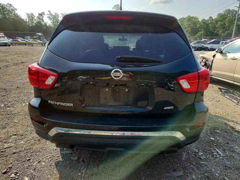 2018 NISSAN PATHFINDER S  