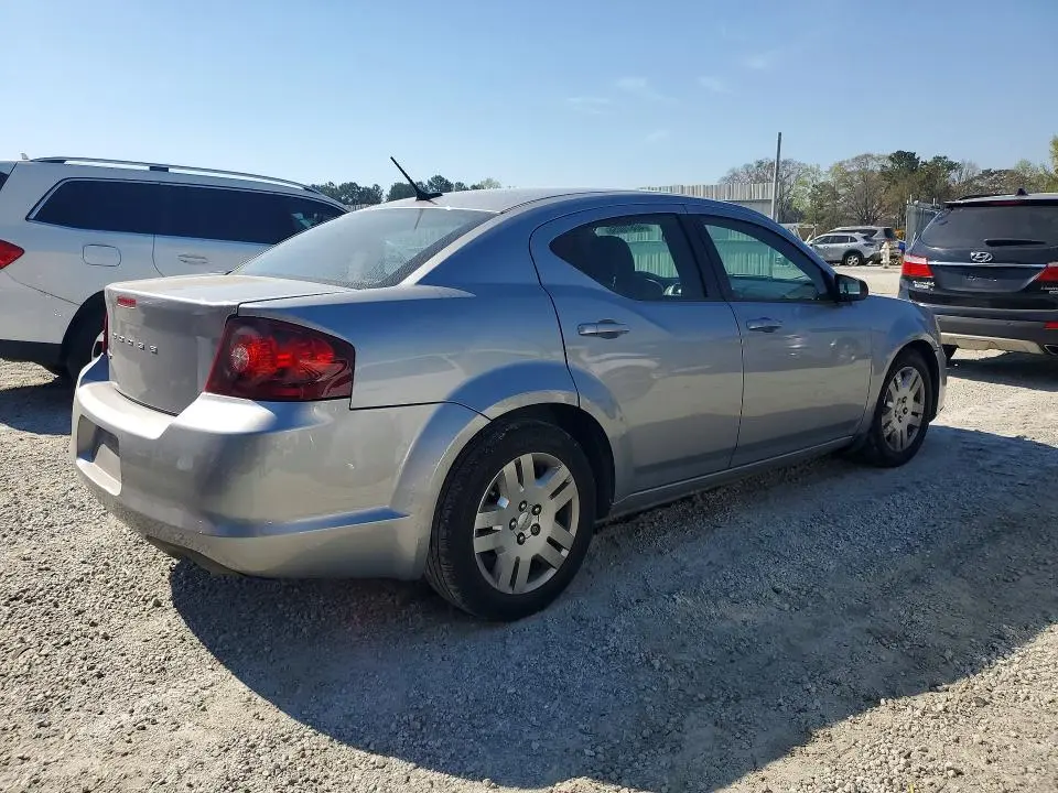 2013 DODGE AVENGER SE  