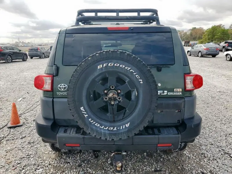 2011 TOYOTA FJ CRUISER BASE  