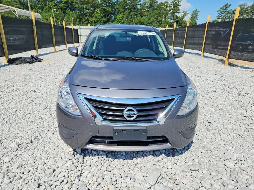 2018 NISSAN VERSA SV  