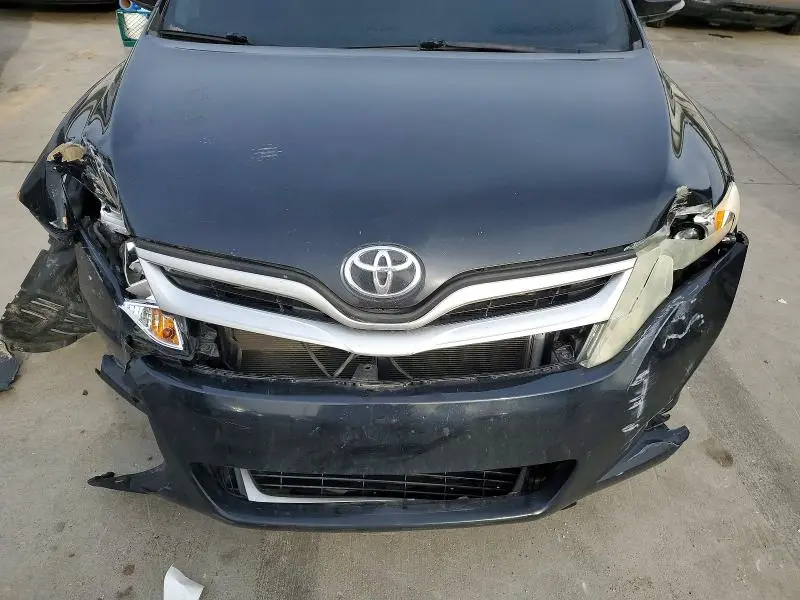 2013 TOYOTA VENZA LE  