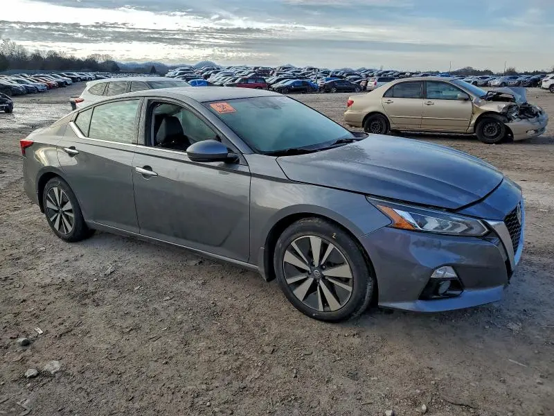 2019 NISSAN ALTIMA SL  
