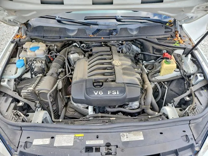 2013 VOLKSWAGEN TOUAREG V6  