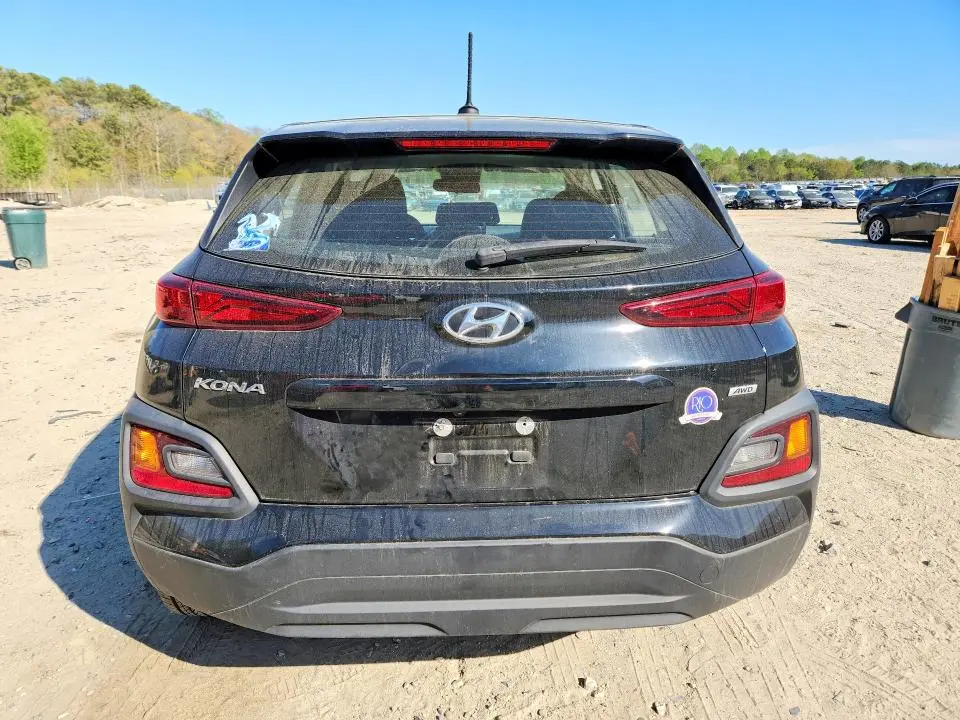 2021 HYUNDAI KONA SE  