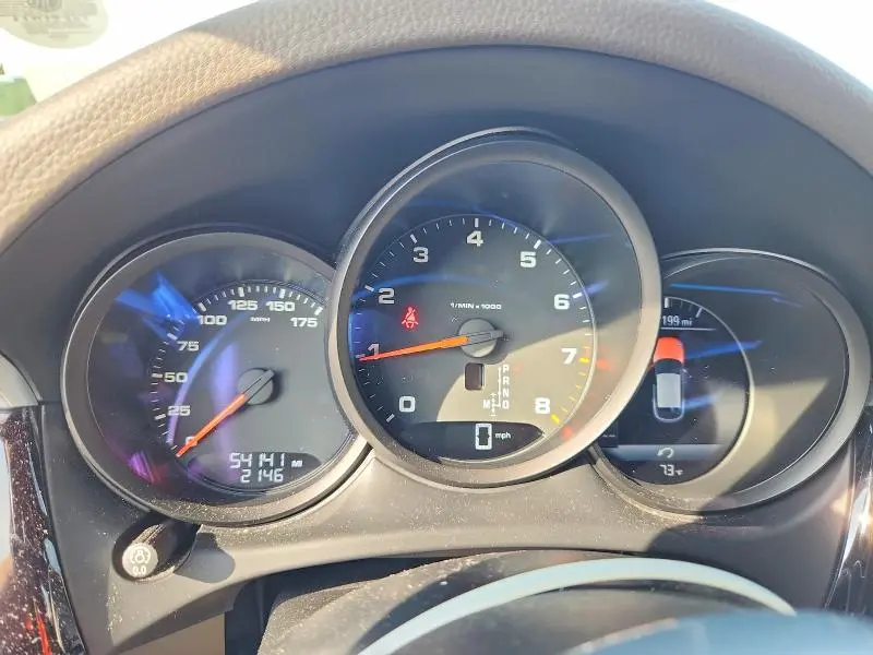 2019 PORSCHE MACAN   