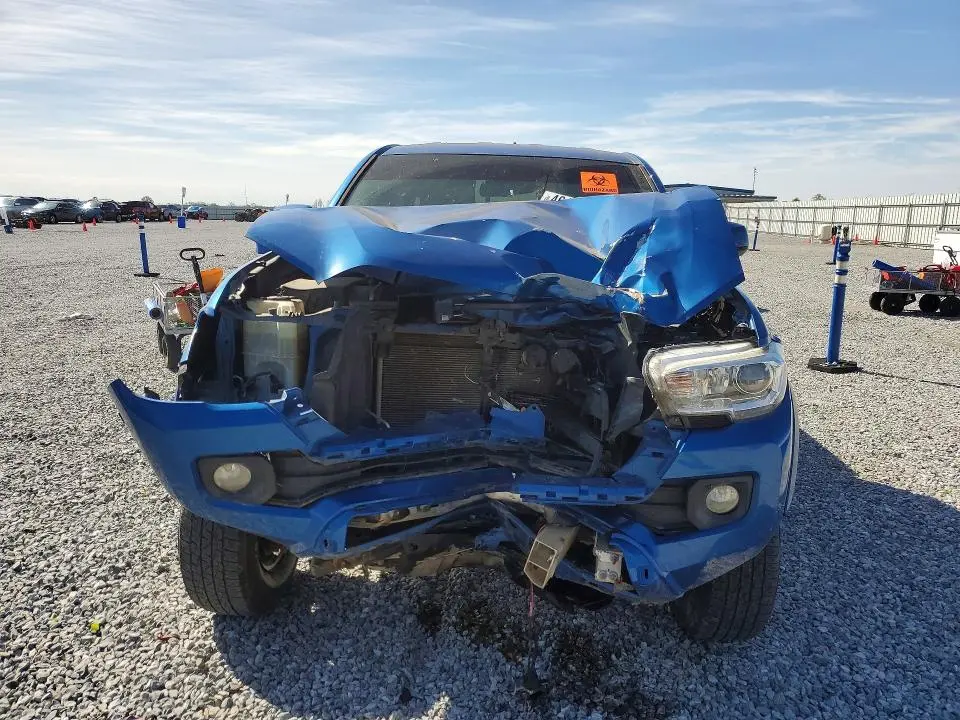 2017 TOYOTA TACOMA SR5 V6  