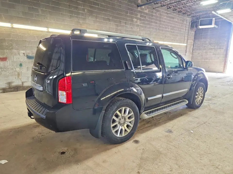 2010 NISSAN PATHFINDER S  