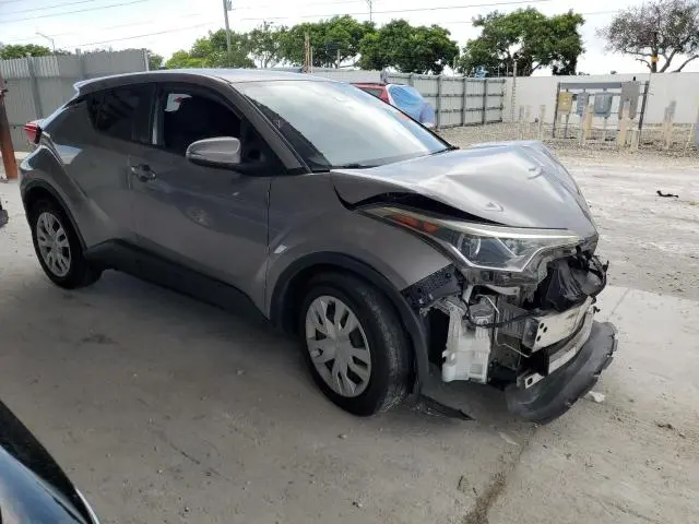 2019 TOYOTA C-HR XLE  