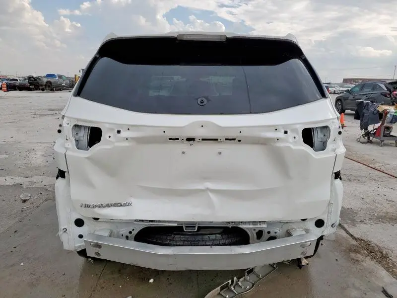 2017 TOYOTA HIGHLANDER LE  