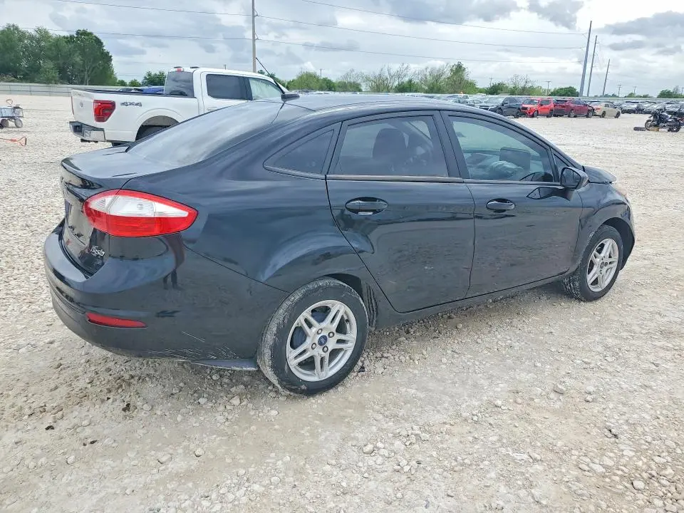 2018 FORD FIESTA SE  