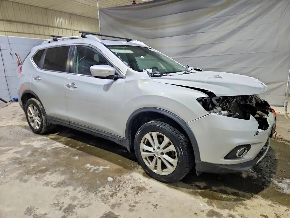 2015 NISSAN ROGUE SV  