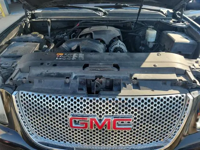 2013 GMC YUKON DENALI  
