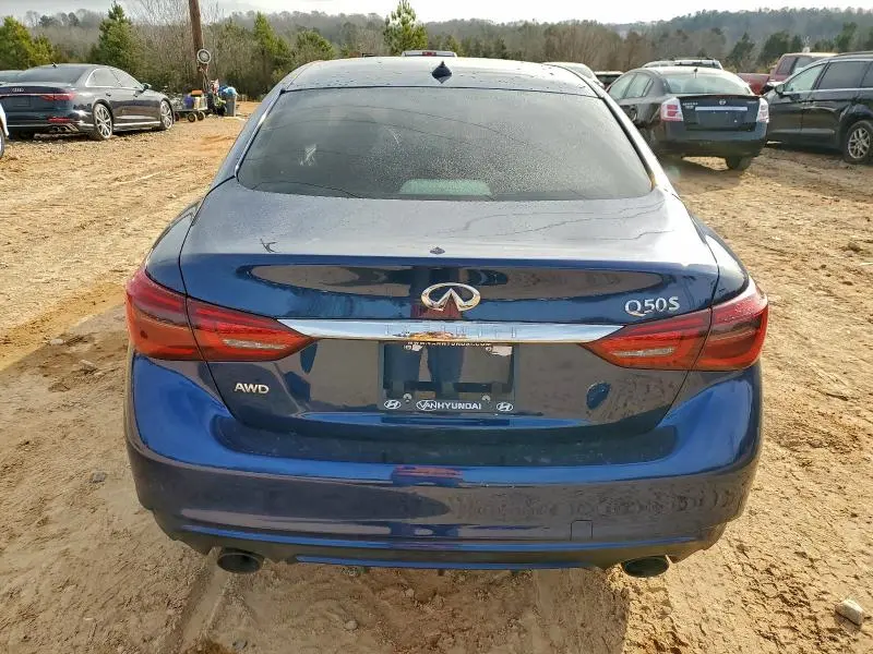 2018 INFINITI Q50 LUXE  