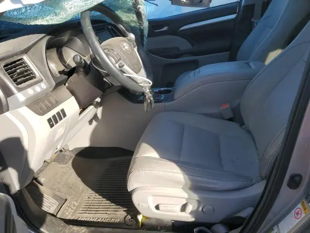 2016 TOYOTA HIGHLANDER XLE  