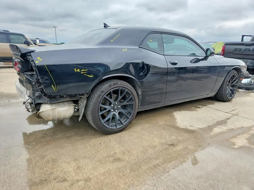 2016 DODGE CHALLENGER SXT  