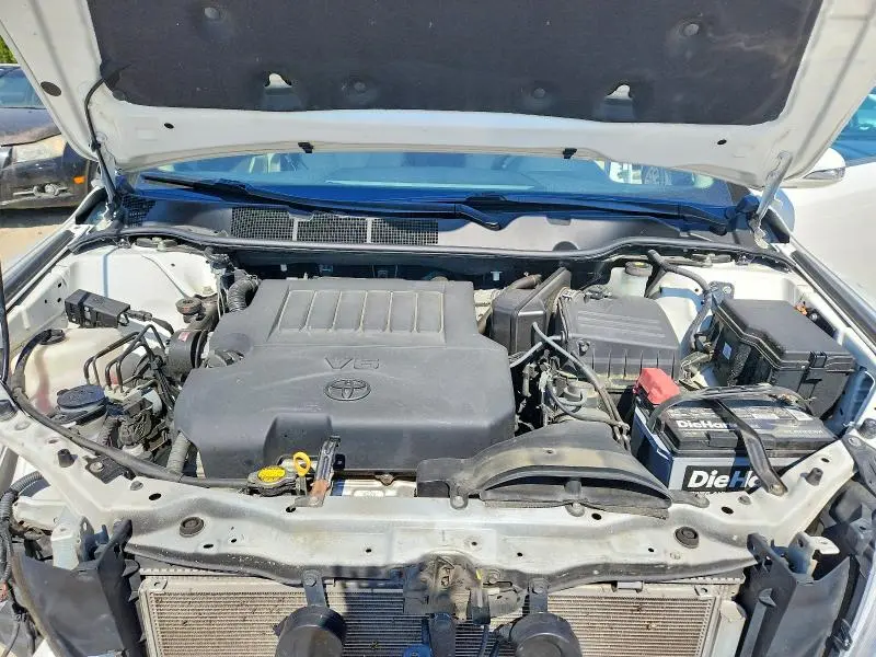 2013 TOYOTA VENZA LIMITED  