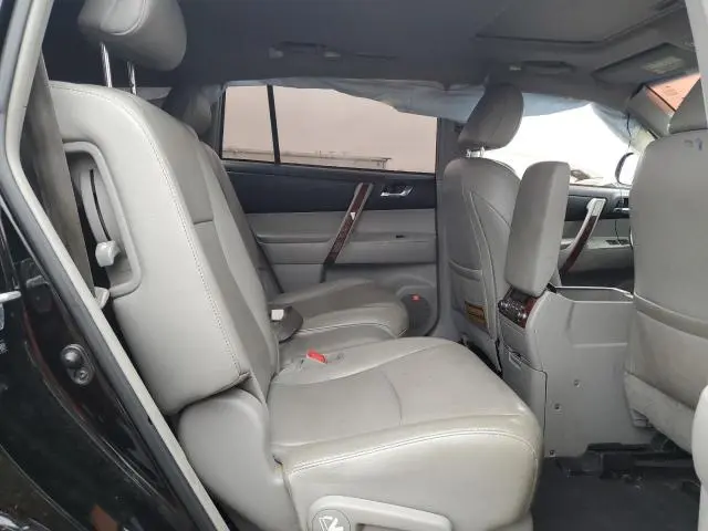 2013 TOYOTA HIGHLANDER LIMITED  