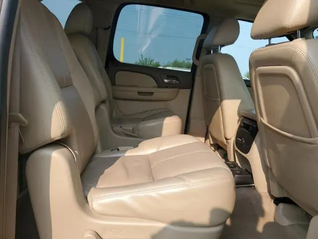 2011 GMC YUKON XL K1500 SLT  