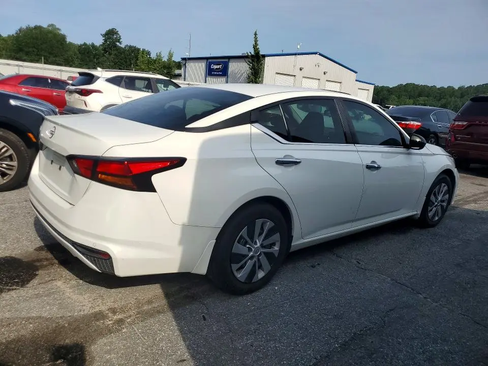 2024 NISSAN ALTIMA S  