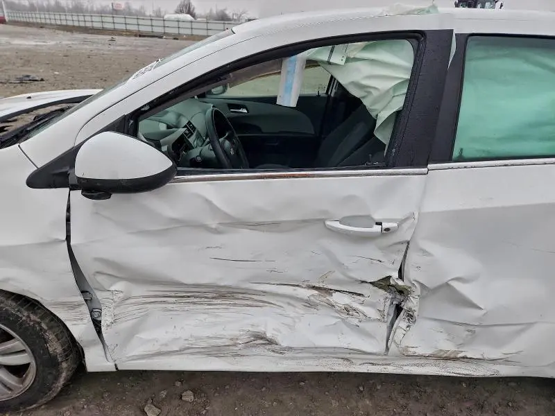 2014 CHEVROLET SONIC LT  