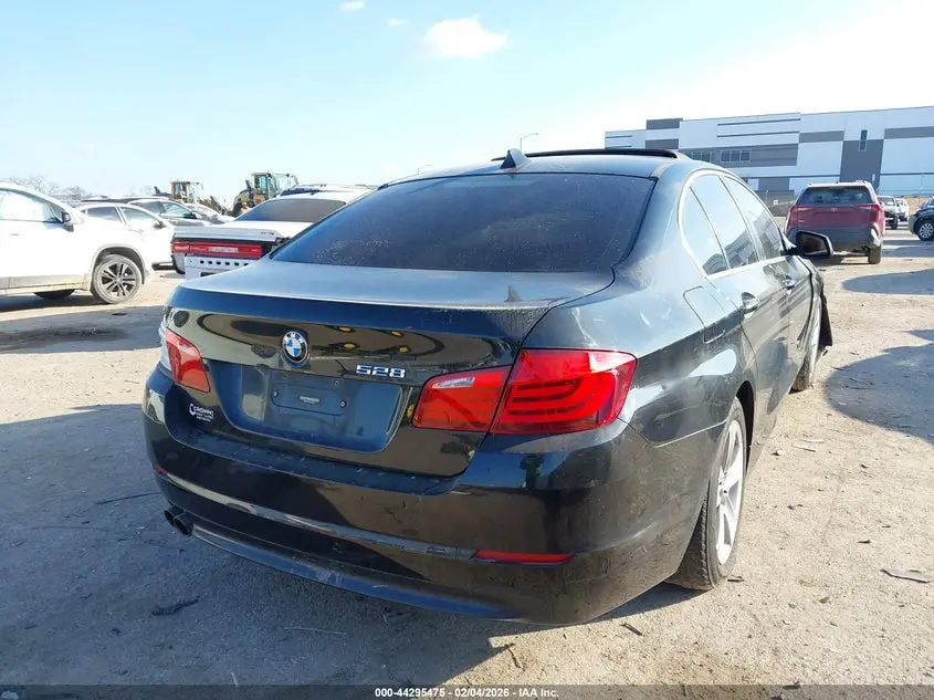 2011 BMW 528I  