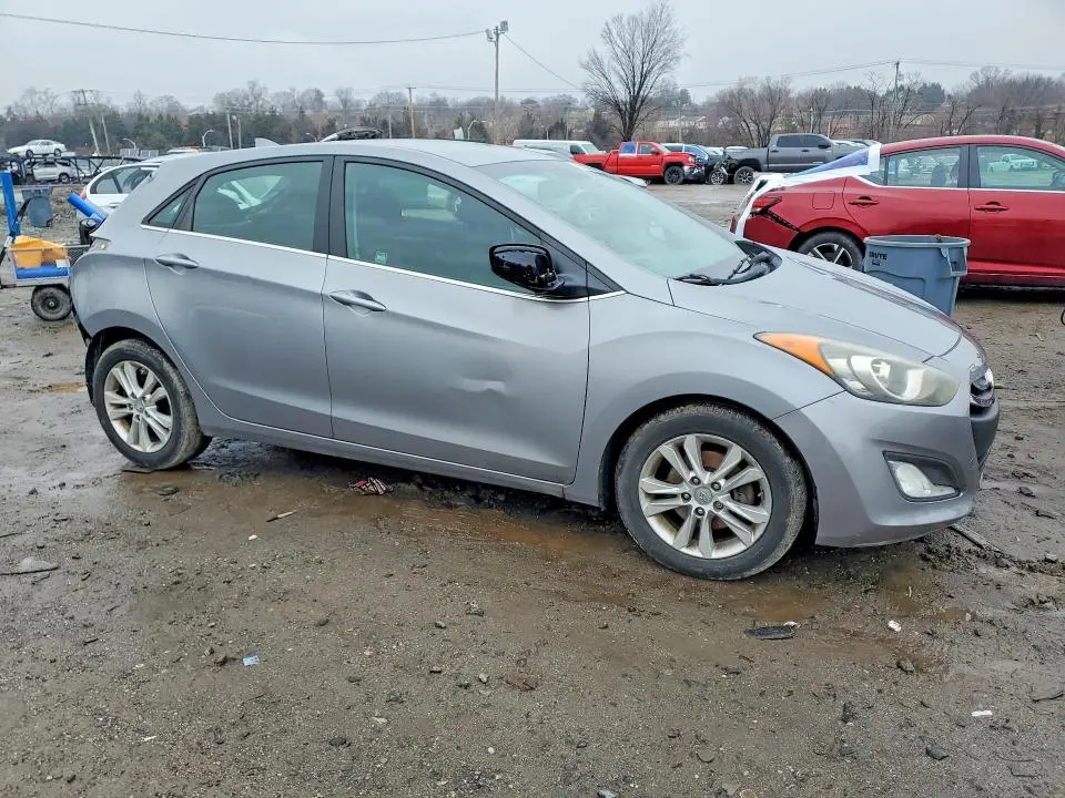 2013 HYUNDAI ELANTRA GT BASE  