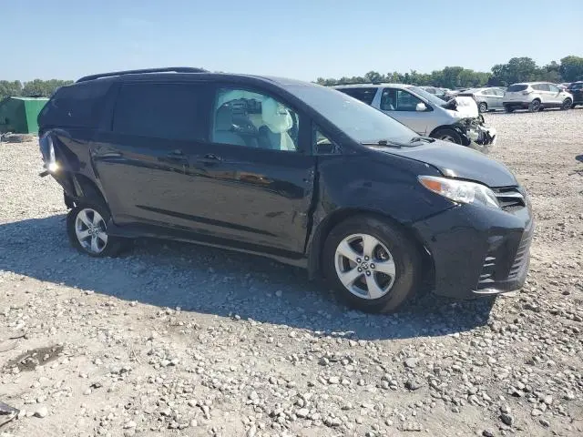 2020 TOYOTA SIENNA LE  