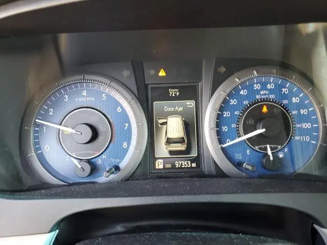 2016 TOYOTA SIENNA XLE  