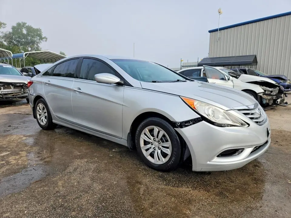 2011 HYUNDAI SONATA GLS  