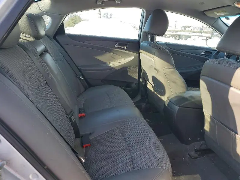 2011 HYUNDAI SONATA SE  