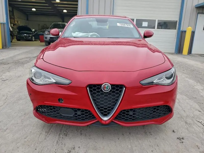 2017 ALFA ROMEO GIULIA TI Q4  