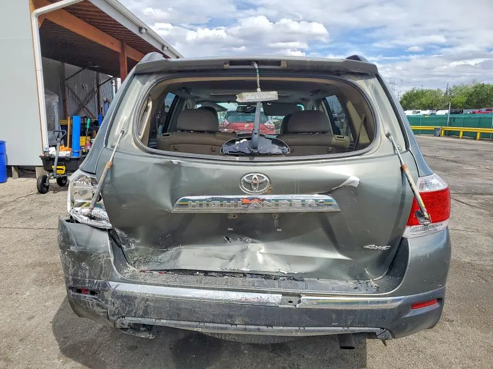 2011 TOYOTA HIGHLANDER LIMITED  