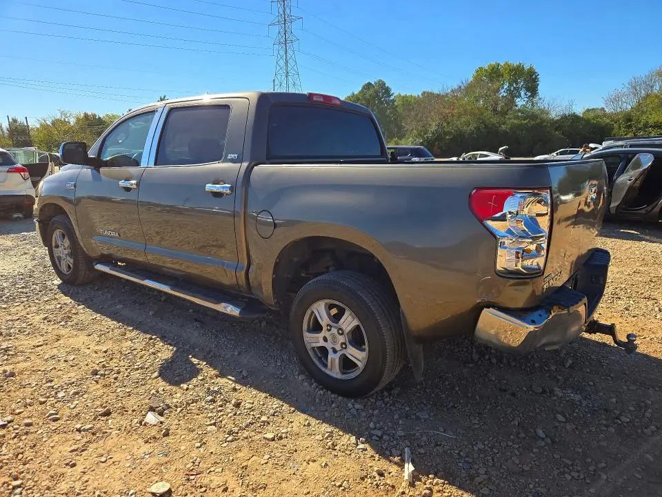 2011 TOYOTA TUNDRA CREWMAX SR5  