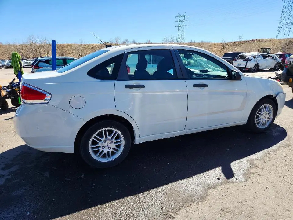 2010 FORD FOCUS SE  