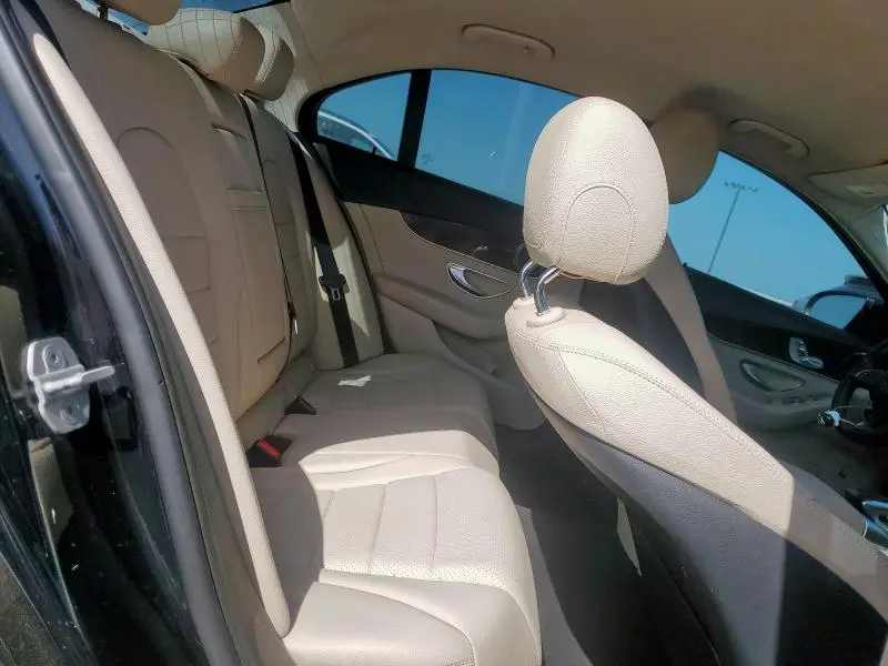 2015 MERCEDES-BENZ C 300