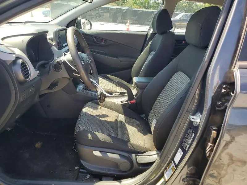 2021 HYUNDAI KONA SE  
