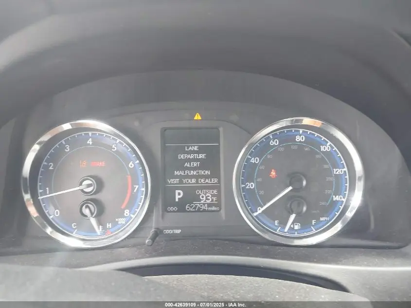 2017 TOYOTA COROLLA LE