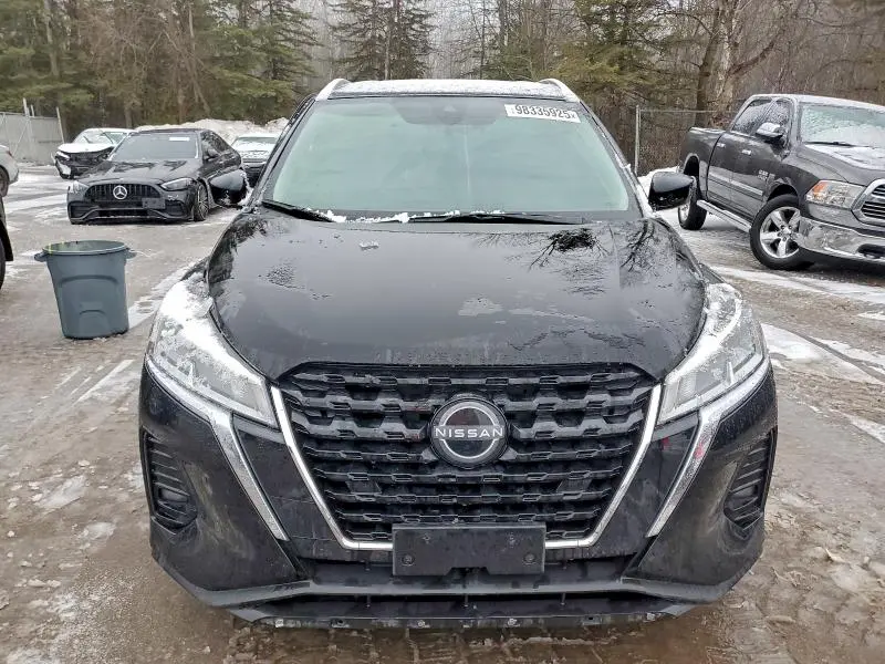 2023 NISSAN KICKS SV  