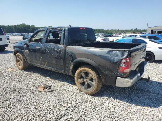 2016 RAM 1500 SLT  
